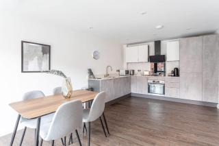 Bright and Spacious 2 Bedroom Apartment in York - York - 2