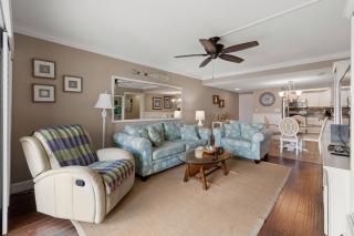 Castle Reef Two Bed, Two Bath Oceanview Condo - New Smyrna Beach - 4