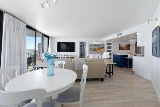 3BR Condo with Direct Beach View & Large Balcony - 5