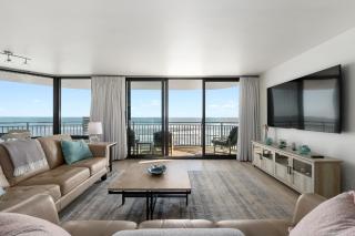 3BR Condo with Direct Beach View & Large Balcony - 7