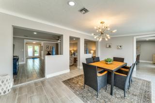 Waterfront Retreat with Pool in Sarasota - Sarasota - 4