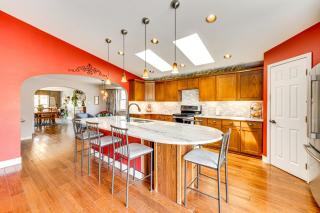 1 Mi to Attractions Getaway with Mtn Views! - 8