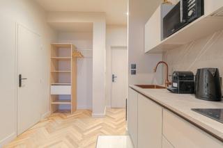 Studio contemporain avec terrasse ensoleillée - Écully - 4