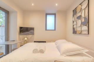 Studio contemporain avec terrasse ensoleillée - Écully - 7