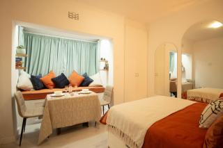 Secure, quiet, studio retreat in Green Point - 3