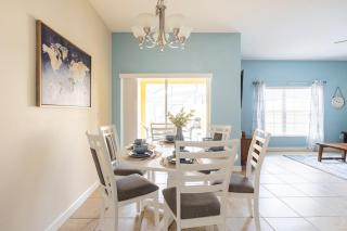 Cozy Retreat-Heated Pool, Grill, Pickle Ball, Gym - 2