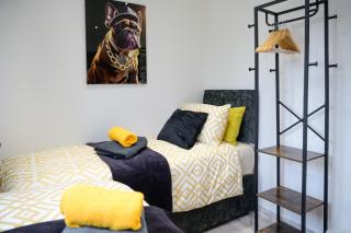 WOLLATON HAVEN Modern and Cozy Home Near M1 and Wollaton Park Free WiFi Netflix Free off street parking - Nottingham - 2