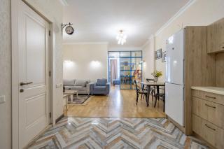 Rustaveli Avenue Hub - Tbilisi - 7