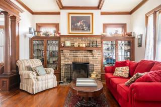 Cozy Cape Cod Bungalow King Queen WD Full Kitchen Wifi Desk - York - 1