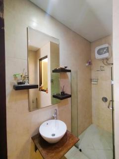 Cheery Home Surabaya 10 mins toll near Pakuwon Mall - Surabaya - 7