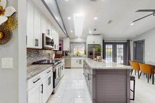 The Coastal Daisy - Yonkers - 4