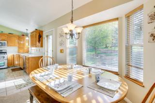5 Mi to Downtown Logan Scenic Retreat with Patio - North Logan - 5