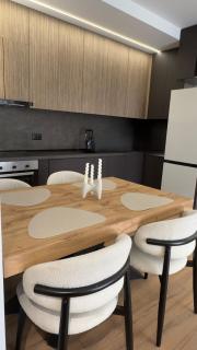 Spacious Luxury Apartment - Tirana - 2