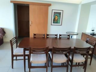 Enjoy Sunrise at Spacious 3BR flat by the Seafront - Oroklini - 2