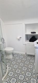 Tullywolly Cottage, Irvinestown - - 7