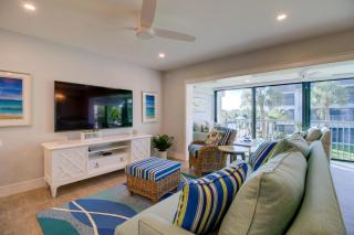 Mariner Pointe 732 - Sanibel - 1