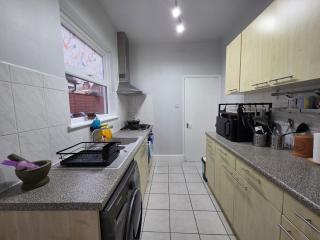 Stylish East London Stay 2Bed Home in Forest Gate - Londra - 5