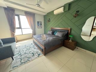 Sky and sea luxury emaar 2 and 3 bed apartments - 0