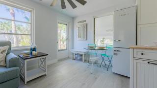 Little Palm Cottage - 2