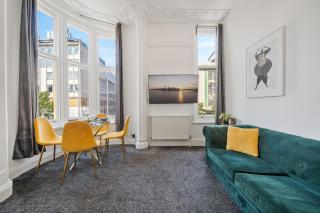 Elegant 3 Bedroom Apartment on Oxford Street Luxury Living in Central London 2GC - 2