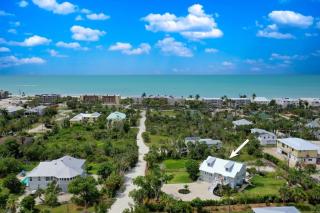 The Seahorse Garden - Sanibel - 8