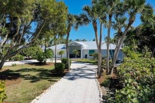 Paradise Palms - 7