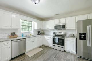 Cozy and Contemporary Villa 1 Mile from GSU - Statesboro - 9