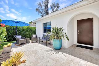 The Beach House! - 1 Mile to Vanderbilt Beach! Southern Exposure, Pool - Naples - 9