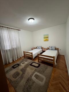 3-Bedroom Apartment in Sutomore - 4