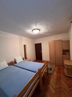 3-Bedroom Apartment in Sutomore - Sutomore - 3