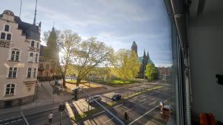 Bright room with private bathroom and market square view - Mönchengladbach - 1