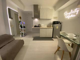 SM Bicutan Rooms by K&A - Manila - 9