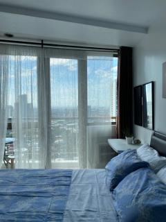 Affordable serviced apartment at a great location with a great view and fast wifi - 1