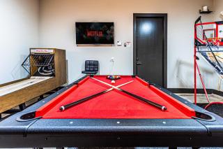 Oak Lawn Luxe Stay- Hot Tub, Arcades, Pool Table & More - Dallas - 9