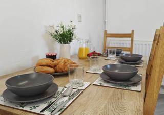 Lower Lock Cottage - Llangynidr - 1