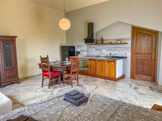 Private Studio in a Villa with Pool & Parking near Rome - 4