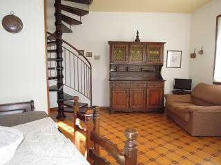 Cozy stay with shared pool - 6