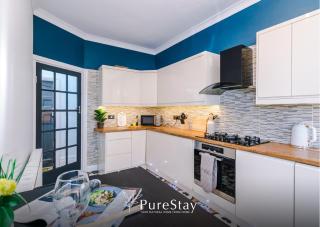 BIG Elegant House in Headingley Leeds -10 actual beds and sleeps 13 by PureStay - 4