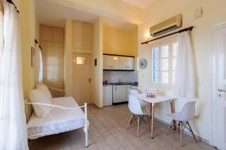 Modern Seaview Nest with Pool & Panoramic Views - Almirón - 1
