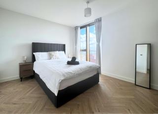 City Skyline View Holiday Apartment in Birmingham City Centre - South Central Apt130 - Birmingham - 4