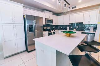 4741#303 Modern 2BR Condo near Disney w/ Resort Amenities - Kissimmee - 3