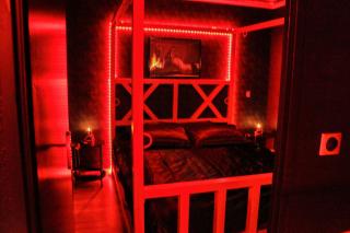 Le baiser 2 Love room du plaisir interdit - 4