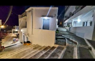 Matilda's studio in the port of Adamas - Adamas - 1
