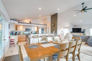 Inviting Great Falls Home with Wraparound Deck! - 8