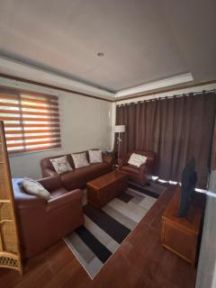 Charming Villa CasaCavite! Just Minutes Away from Tagaytay Silang Nuvali! - Silang - 1