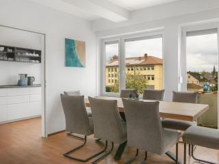 großzügiges Apartment I 10 Personen I Einzelbetten I Parkplatz I W-Lan - Alzey - 0
