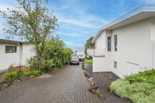 Modern and Spacious house in Langagerði, Reykjavik - Birta Rentals - 5