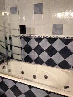 Apartment with separate entrance and private parking - 1