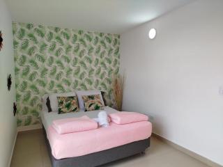 casa Guatape cerca al parque y malecom - 5