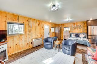 Boat, Fish and Hike Cozy Getaway in Twin Lake! - 6